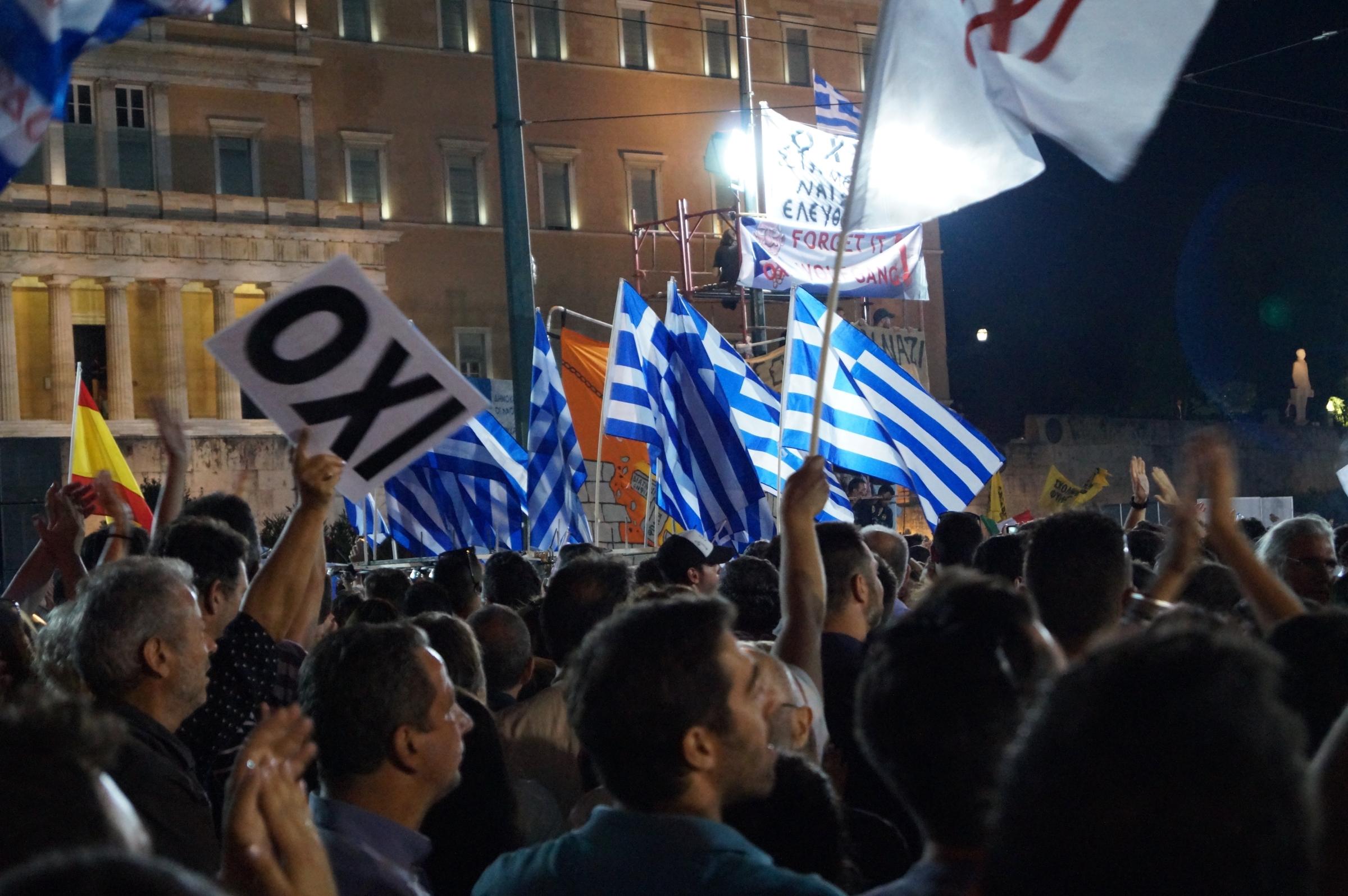 Казахстан против греции. Митинги в Греции. Греция и ЕС. Митинг в Греции против ЕС. Референдумы в Греции.
